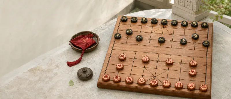 Xiangqi board and pieces